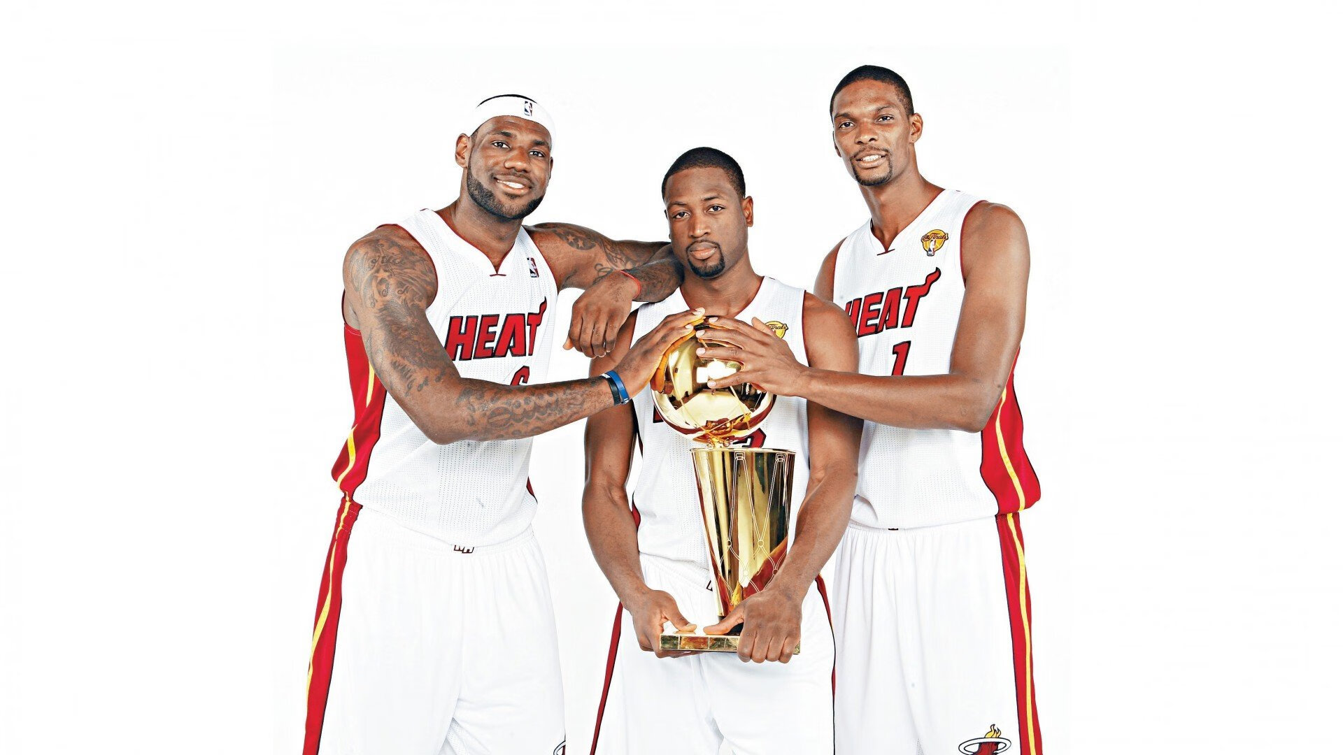 冠军球队球员退役典礼温馨感人球迷纷纷致敬，球员退役说的话